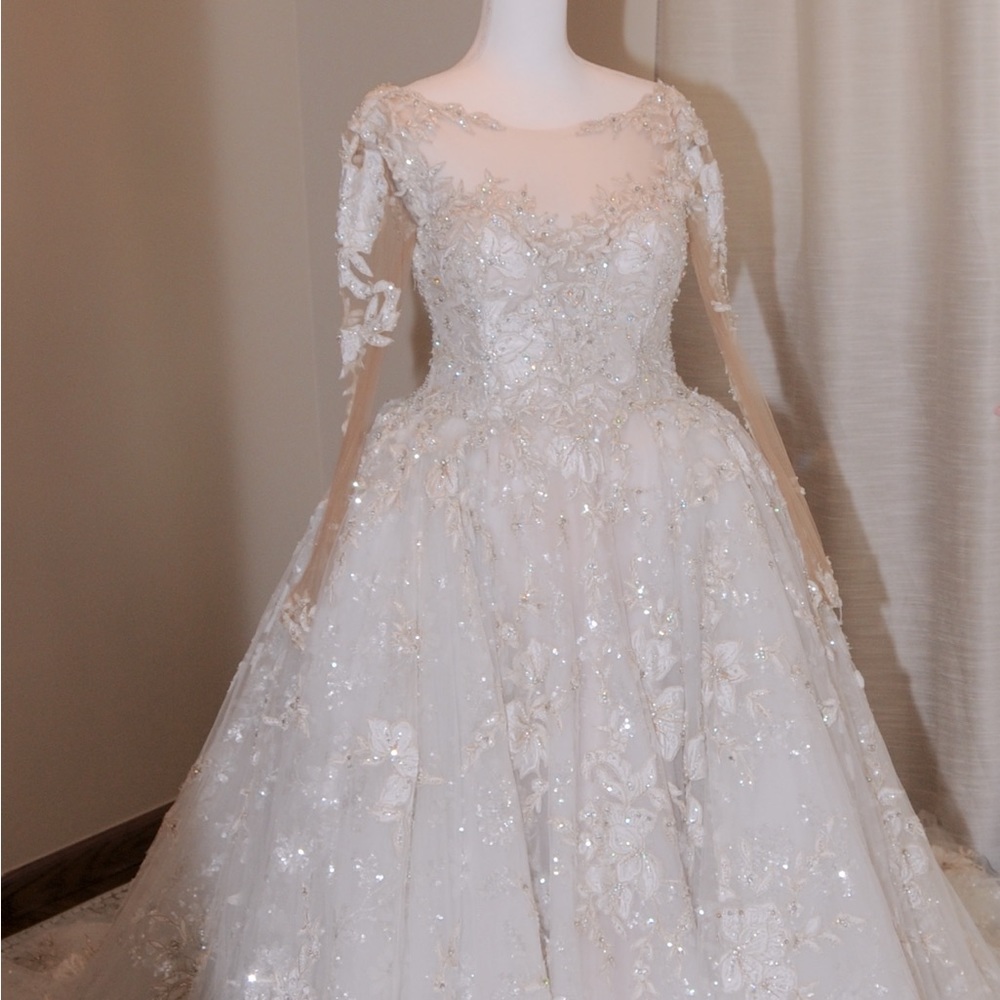 YSA MAKINO wedding gown